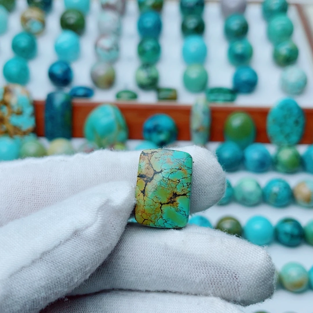 未镶嵌绿松石珠宝奇石