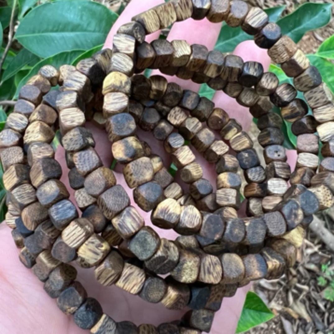 奇楠沉香卡06单圈方珠