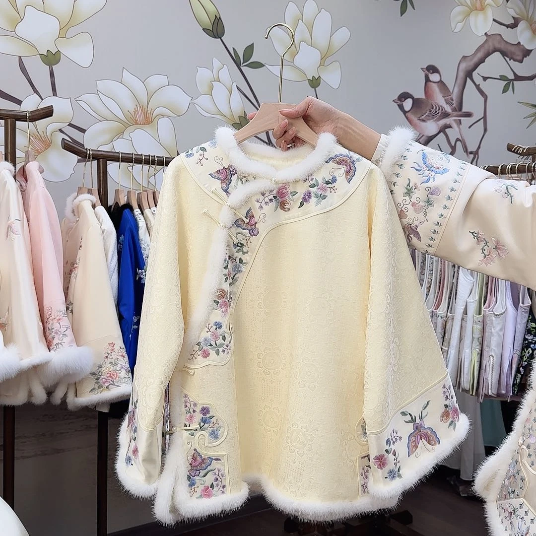 刺绣12号。棉衣。胸围108