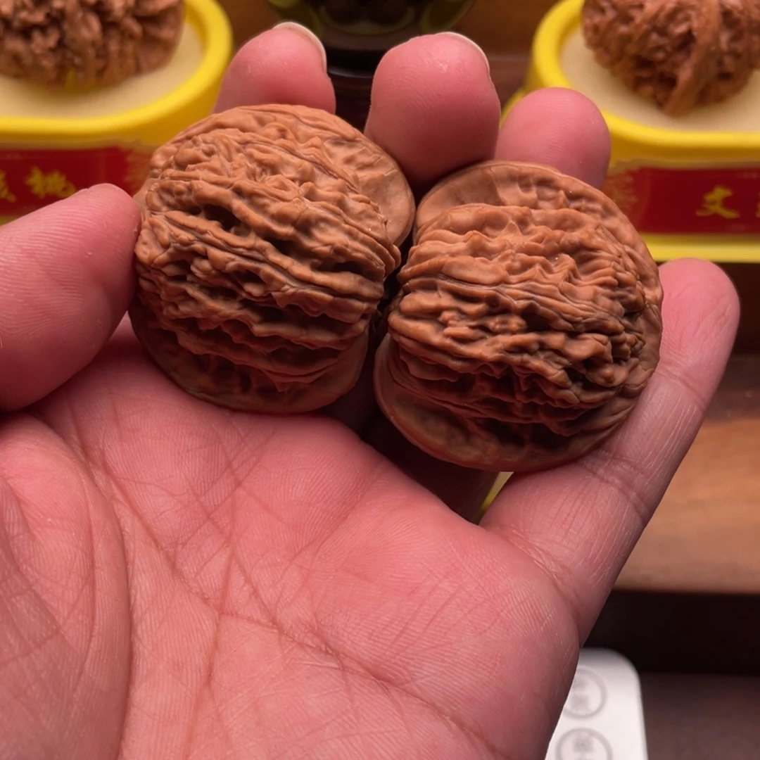 此***刻文玩核桃吊坠四座楼