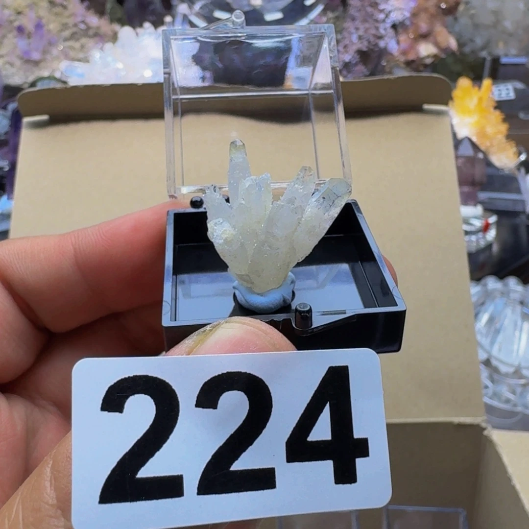 未镶嵌水晶珠宝半成品