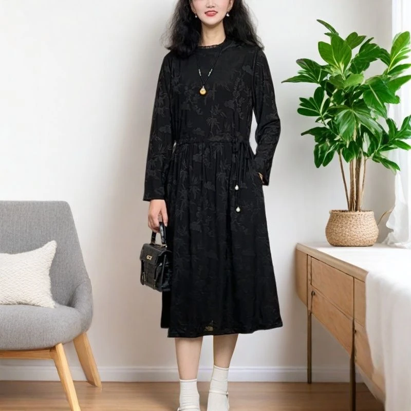 秋季新款2025通勤裙子暗纹提花蕾丝领口袋气质显瘦妈妈长袖连衣裙