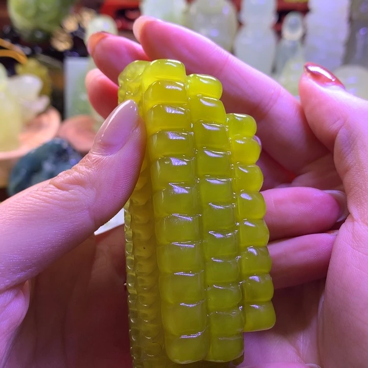 岫玉未镶嵌手把件