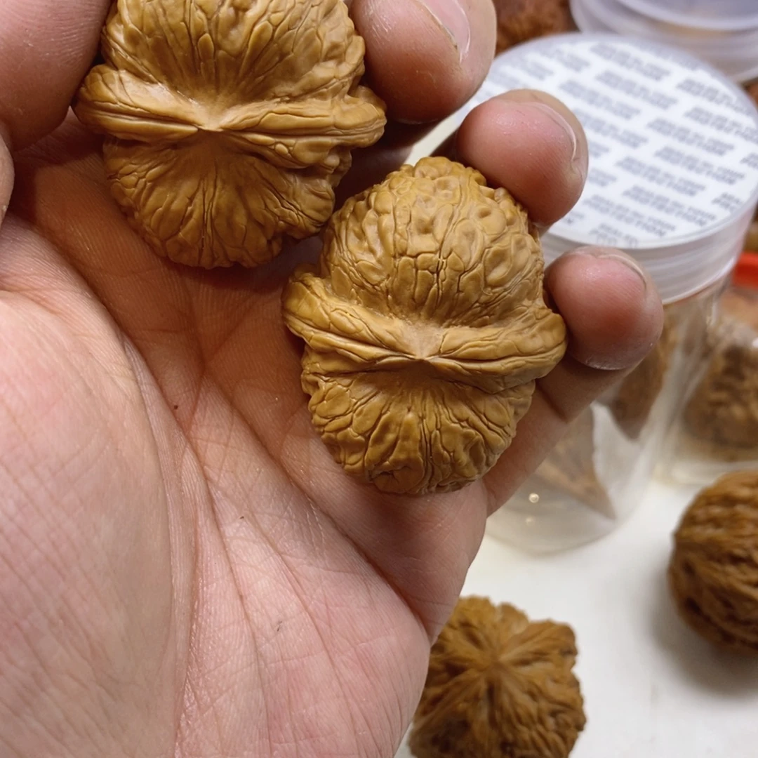 文玩核桃手把件42全品元宝