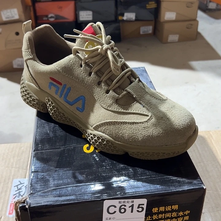 编码615号。43码微瑕防砸防刺劳保鞋