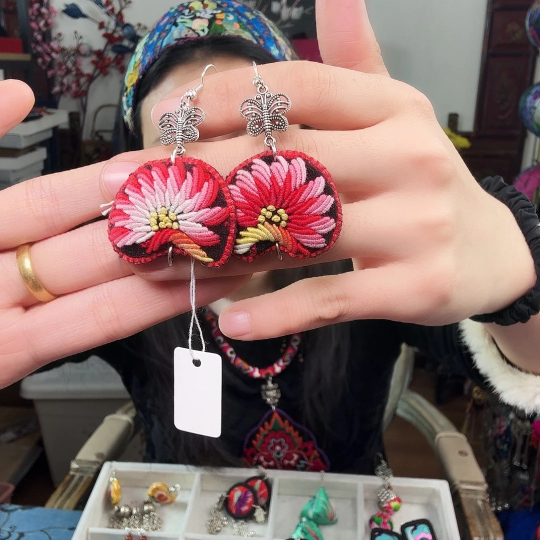 米***露织绣手工刺绣工艺