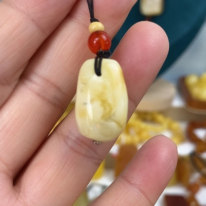 未镶嵌蜜蜡裸石手串挂件