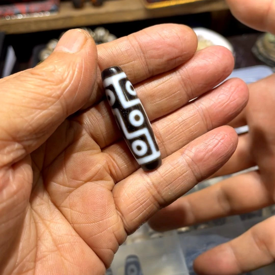 玛瑙/玉髓颈饰未镶嵌？