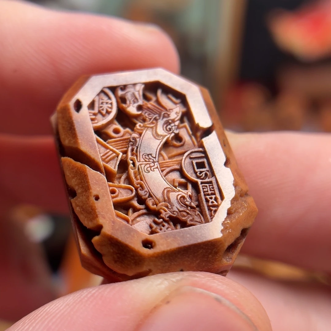 预定桃核雕刻锦灰堆小背云