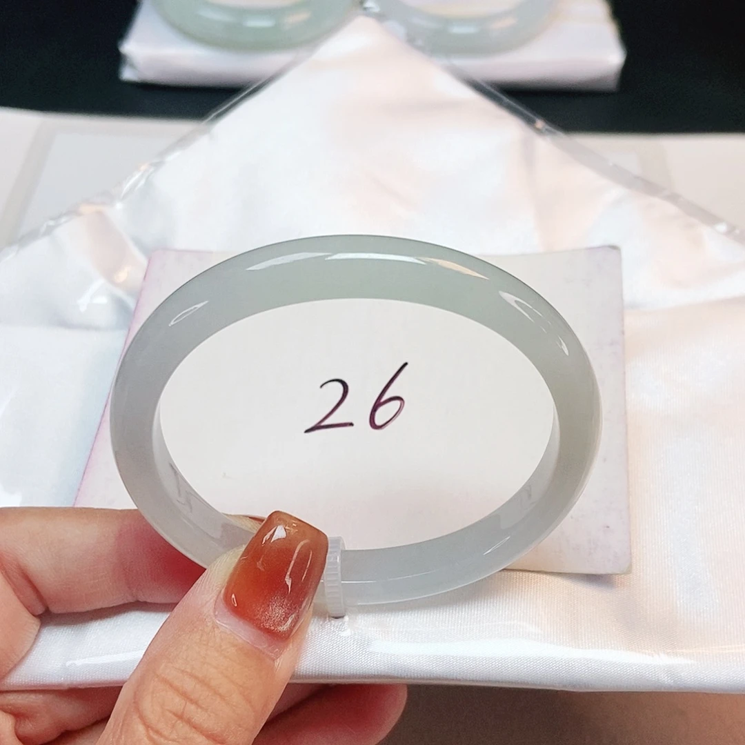 翡翠手镯未镶嵌 贵妃53+