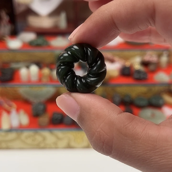 颈饰未镶嵌和田玉麻花吊坠