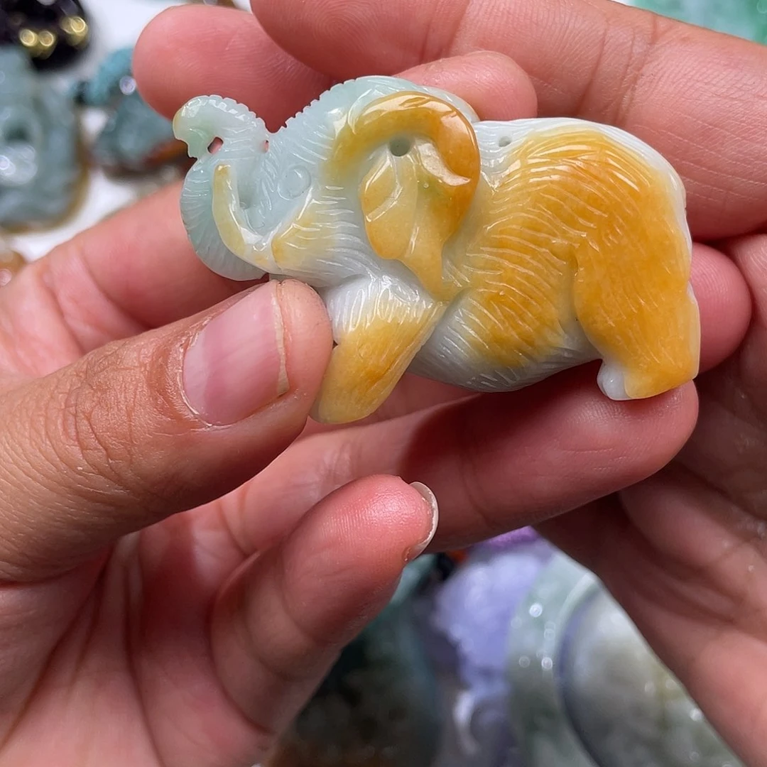 颈饰未镶嵌翡翠一*