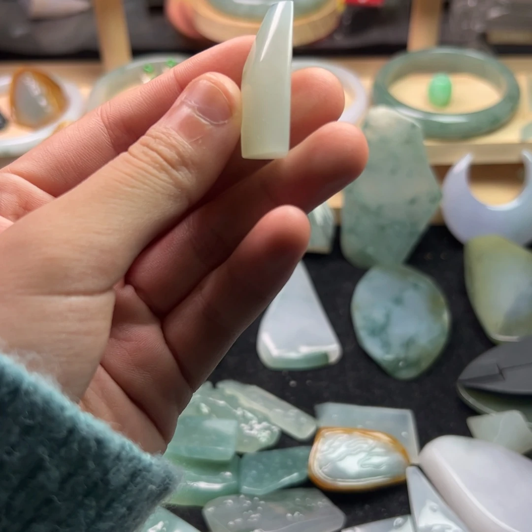 定制翡翠未镶嵌缅甸天然翡翠定制