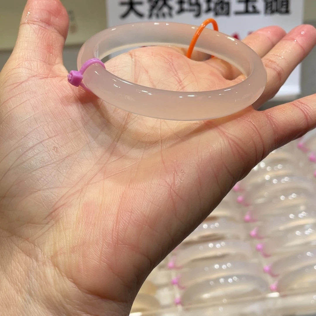 布***吧玛瑙/玉髓未镶嵌手镯@定向荔枝冻@【60】