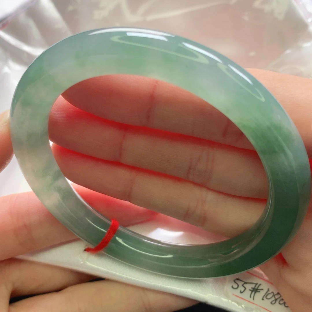 翡翠未镶嵌手镯缅甸5556完美