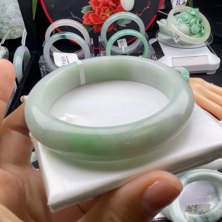四***草未镶嵌手链翡翠天然
