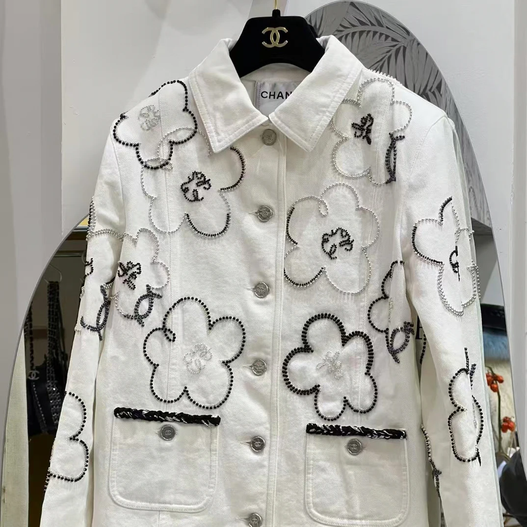 95新 Chanel/香奈儿 22A 白色钉珠刺绣牛仔外套34码有备扣包