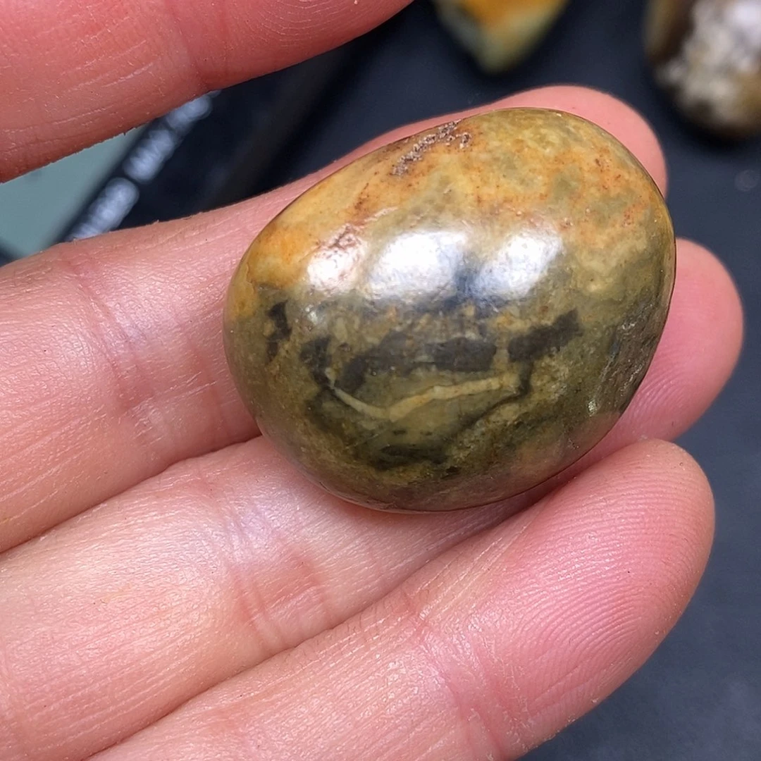 和田玉未镶嵌珠宝奇石