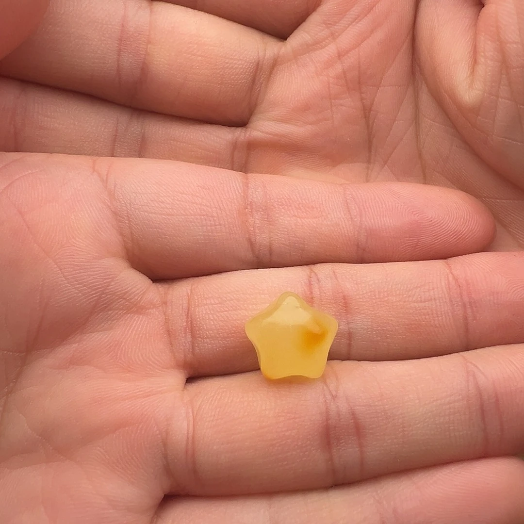 小***晨蜜蜡未镶嵌颈饰星星提溜微瑕放漏（打孔不退换）