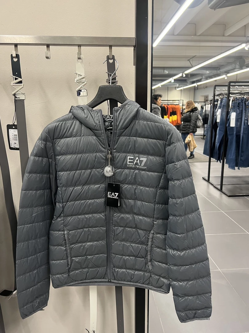 EA7 阿玛尼男士薄款羽绒服 不退换