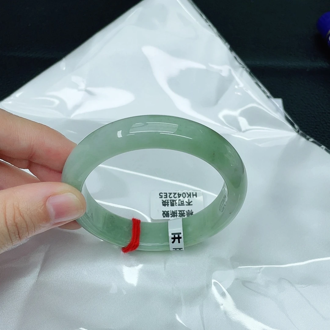 翡翠手镯未镶嵌正55.8