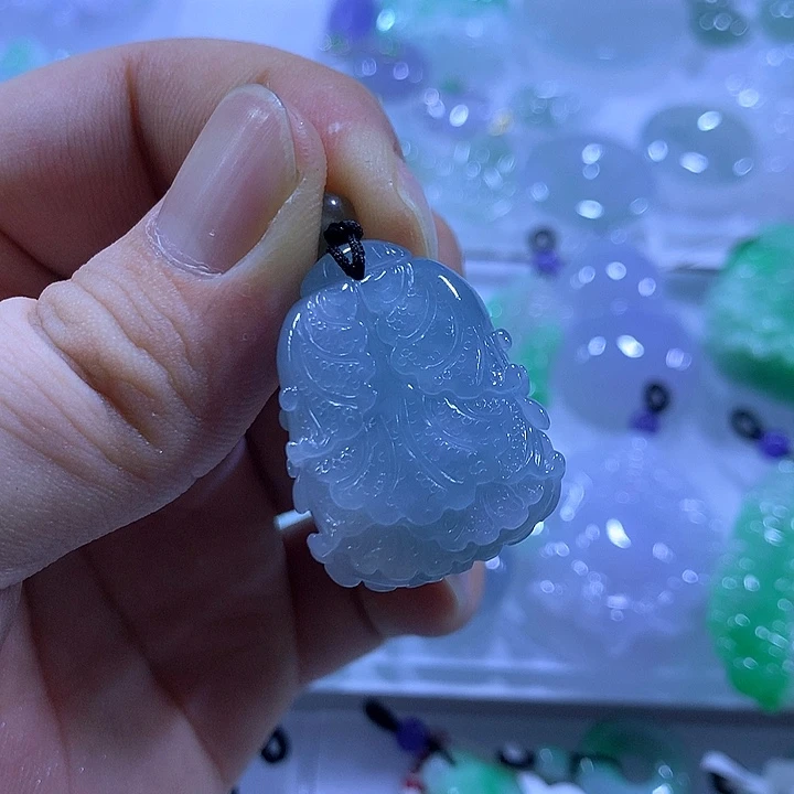 翡翠未镶嵌颈饰天然翡翠A货吊坠