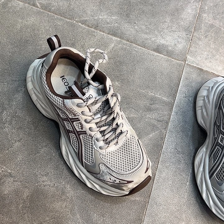 437642577红咖39码