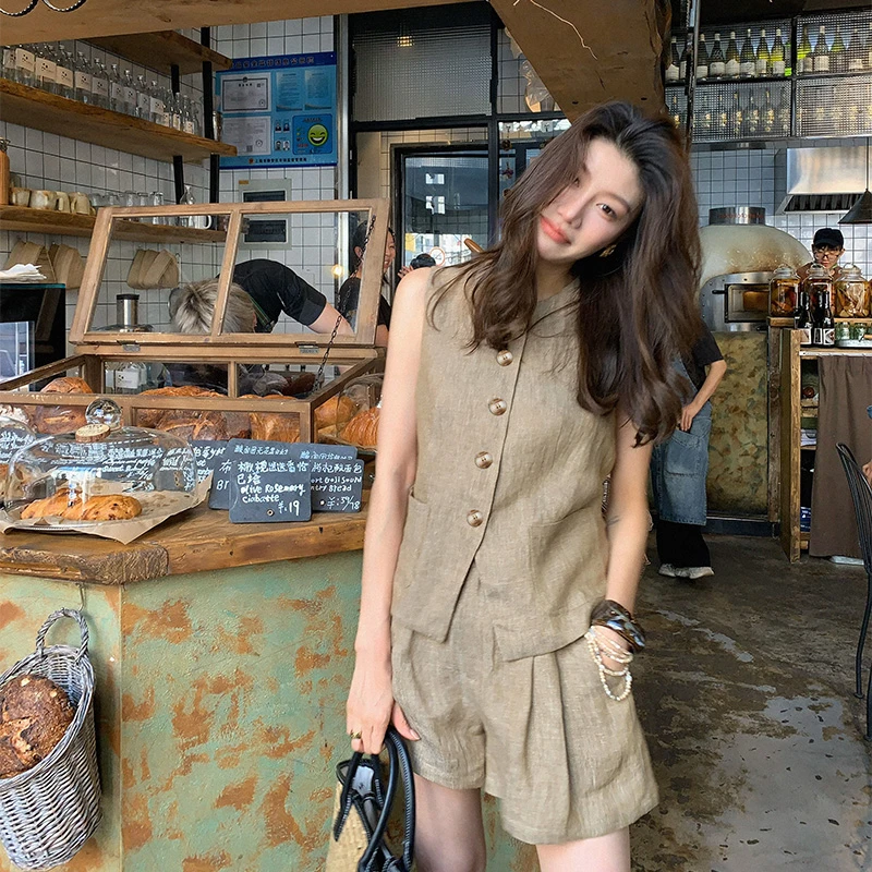 【ALONE SAVOR】圆领无袖单排马甲遮肉短裤亚麻套装Z079