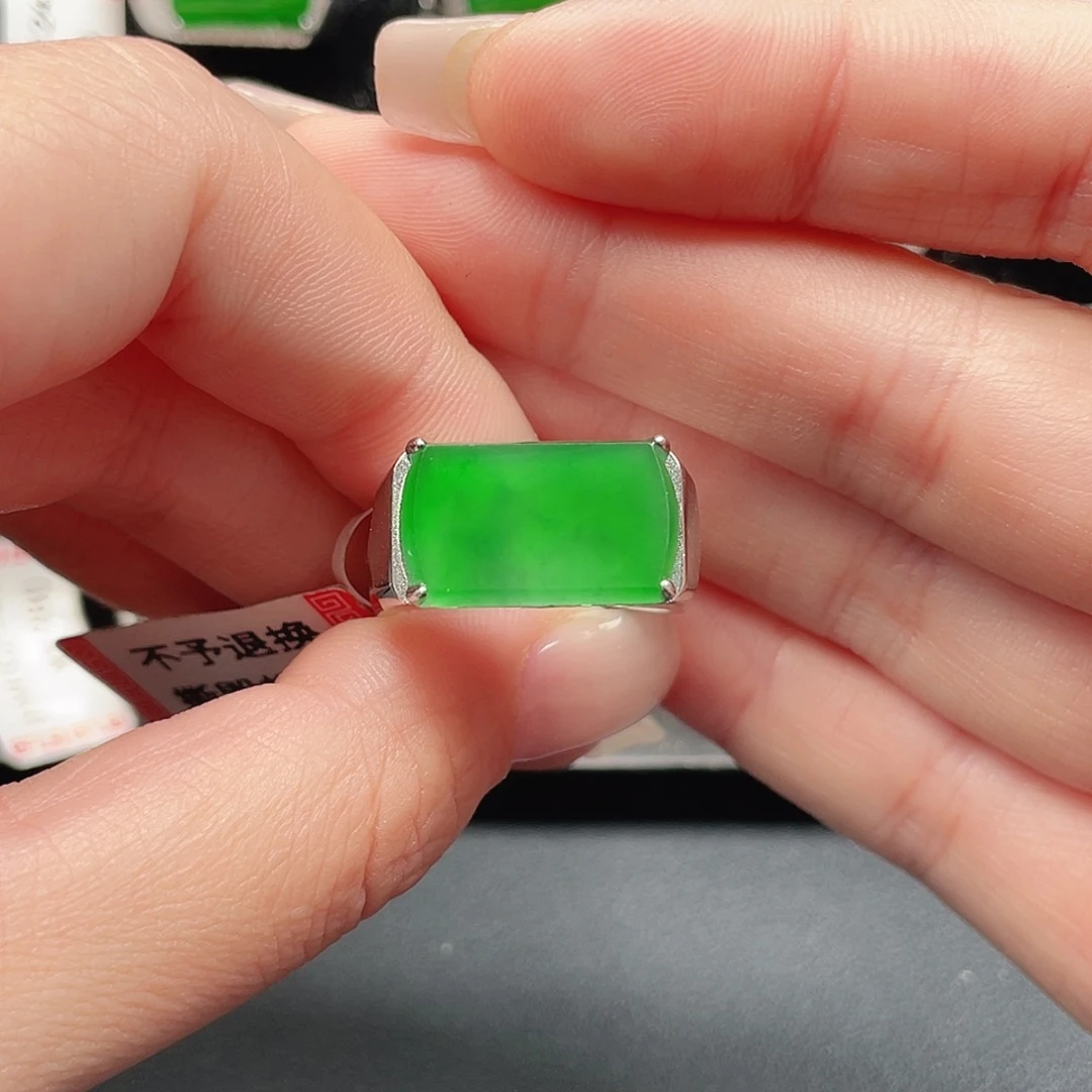 翡翠银S925镶嵌戒指没有运费险3967