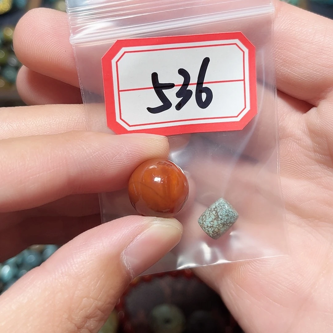 木***妞玛瑙/玉髓未镶嵌圆珠桶珠老型手串！！