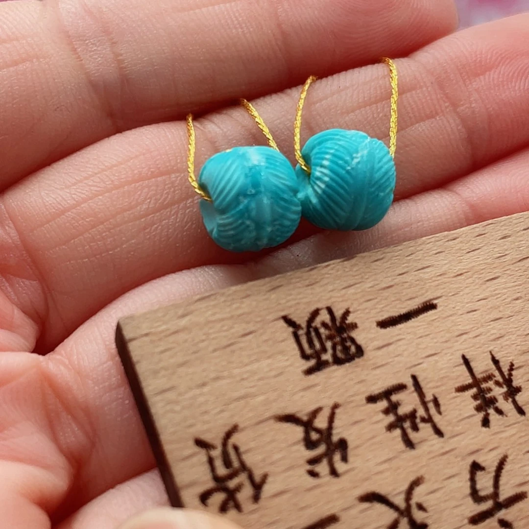 绿松石颈饰未镶嵌