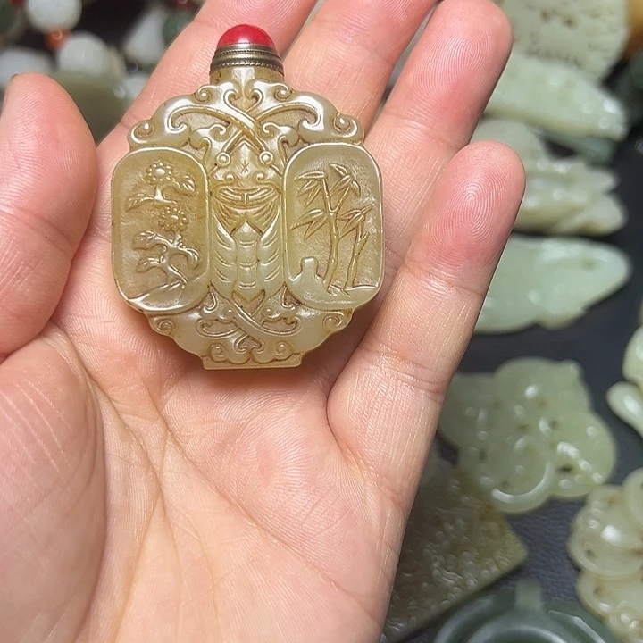 德***堅和田玉未镶嵌颈饰