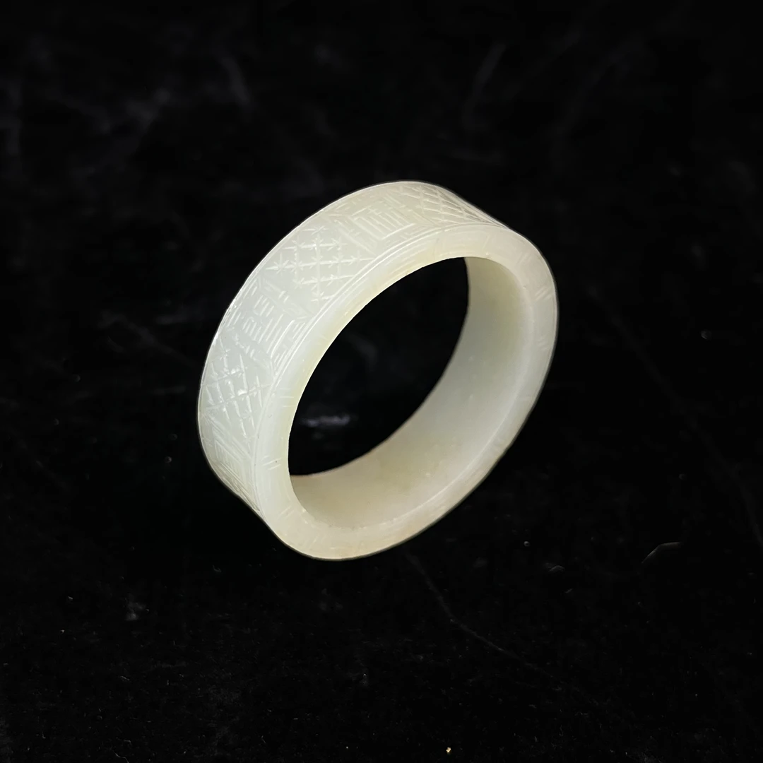 XT107937/民国和田玉挂件