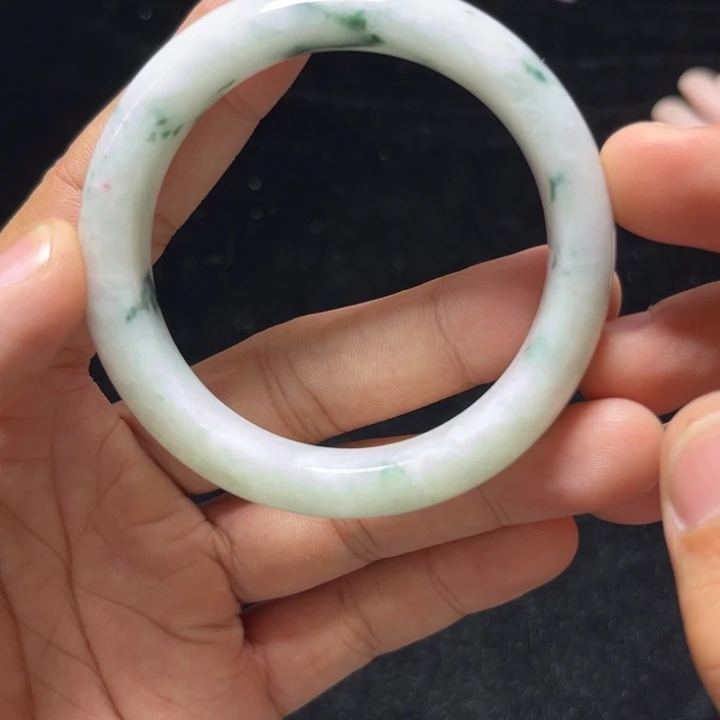 浅***秋翡翠未镶嵌手镯天然缅甸翡翠手镯