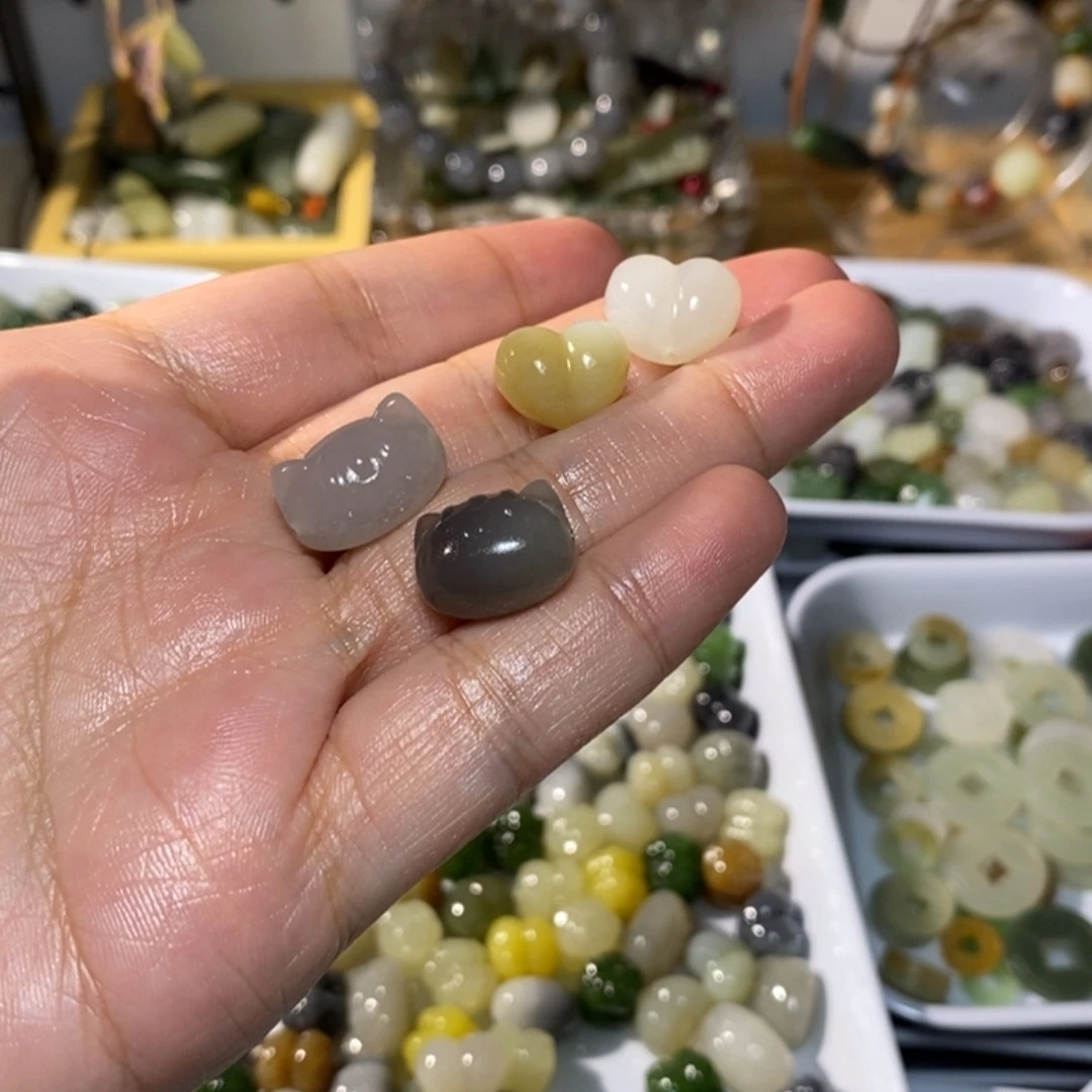 B***e和田玉未镶嵌手链微瑕一共120