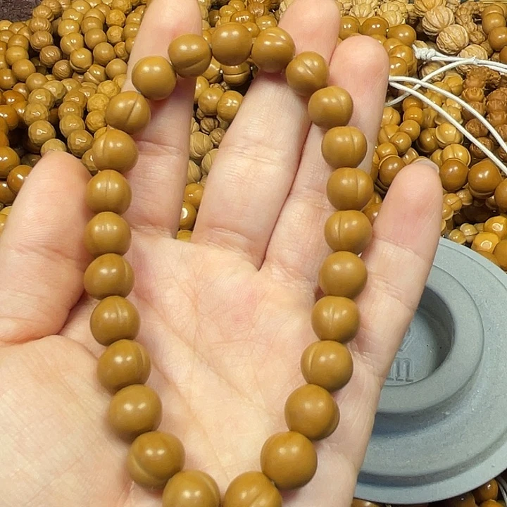 木全品小屁桃10左右。