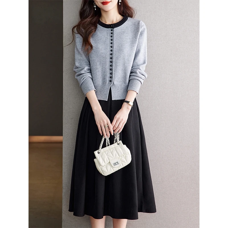 秋穿搭一整套洋气减龄气质超好看今年流行漂亮的连衣裙两件套装