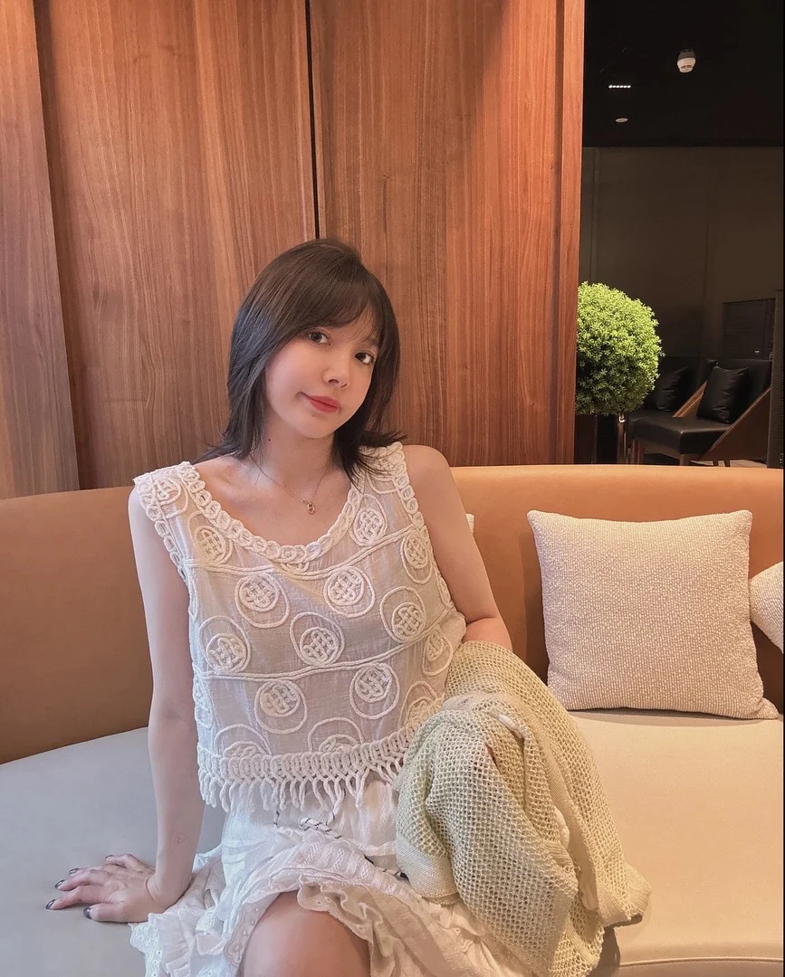 BETTERJOELAY -【小团花】时尚高级感性感背心百搭简约风W012