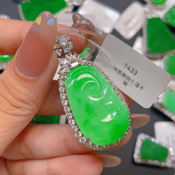【闪购商品】翡翠银S925镶嵌颈饰翡翠