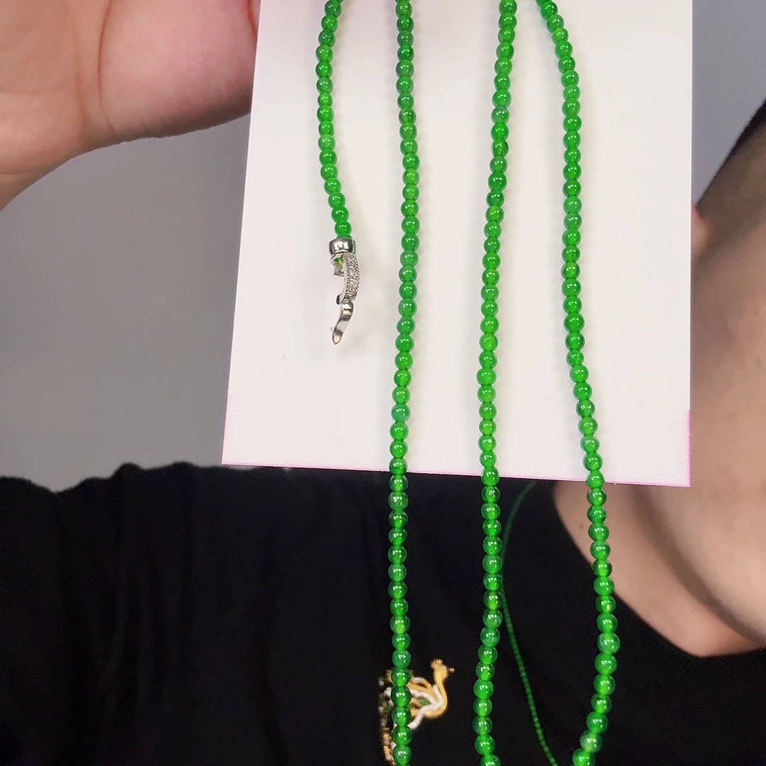 翡翠颈饰未镶嵌一件