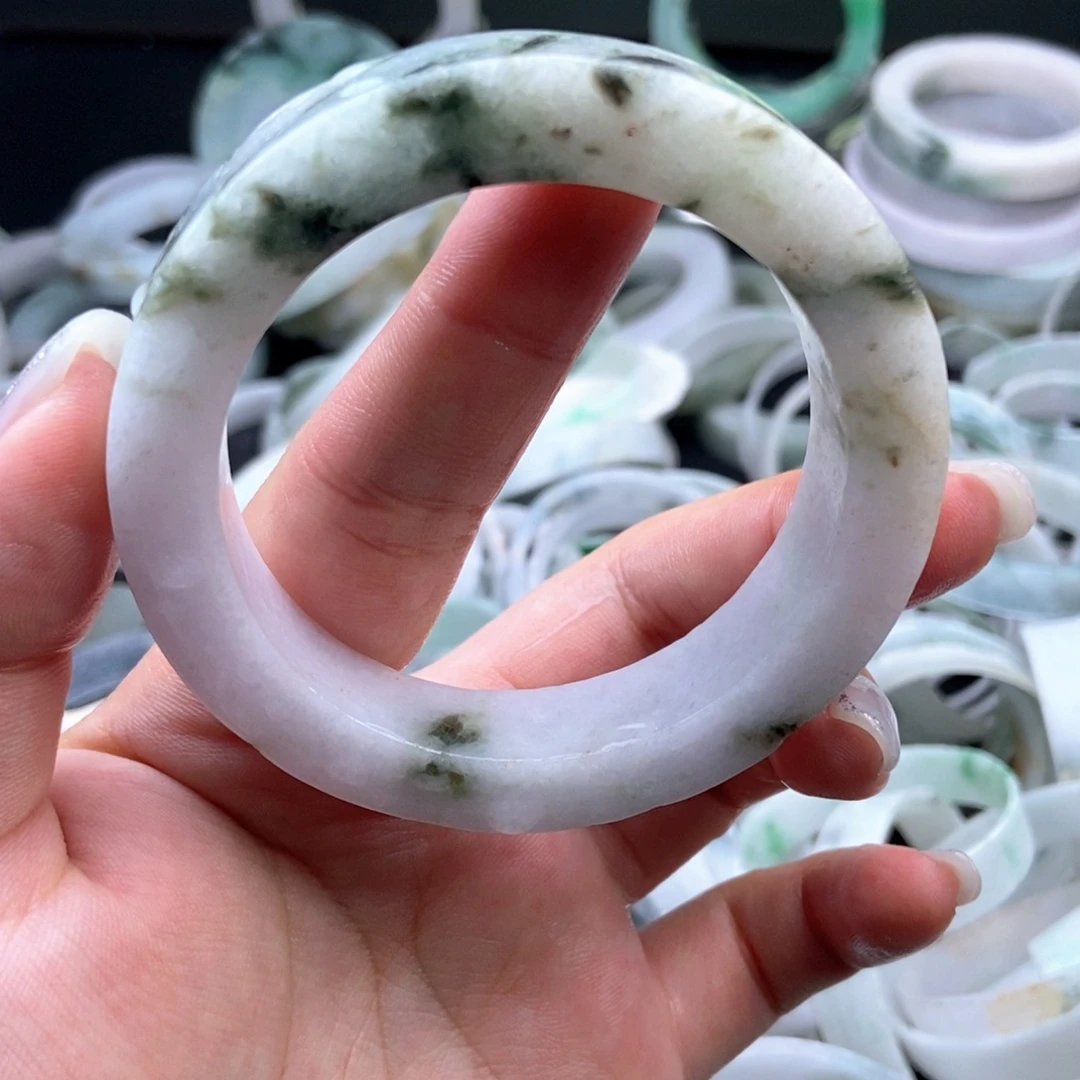 放***纵定制翡翠未镶嵌手镯