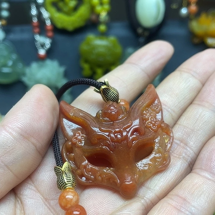 未镶嵌蛇纹石玉颈饰