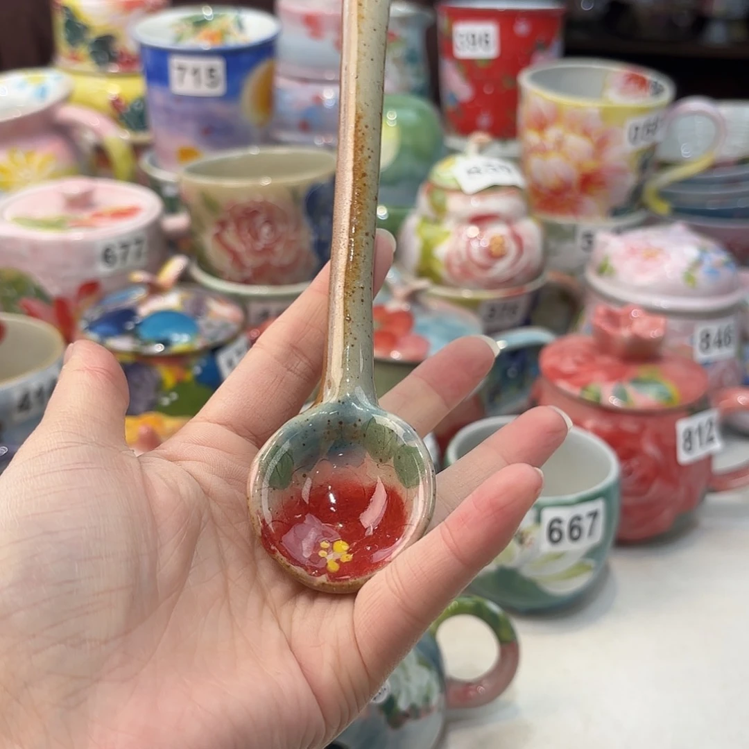 瓷片兔兔好可爱啊
