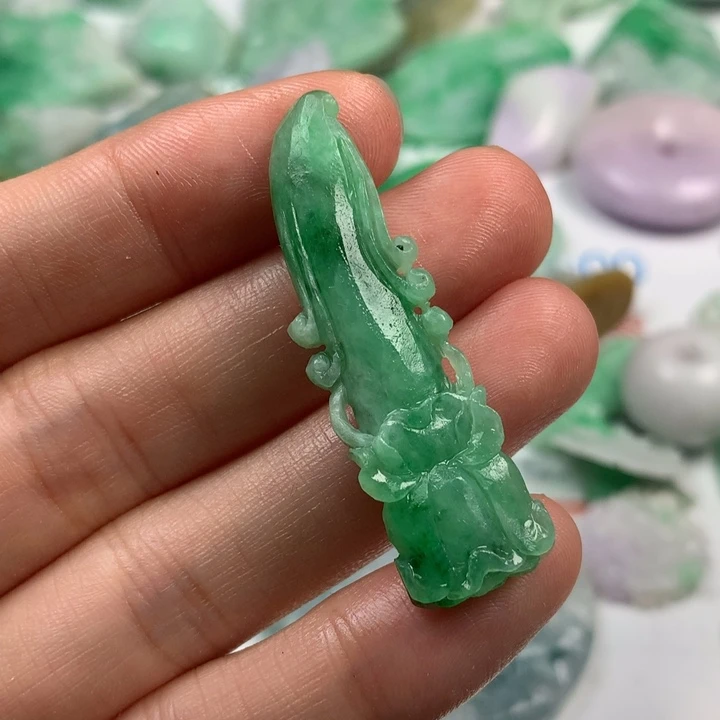 定制翡翠未镶嵌翡翠
