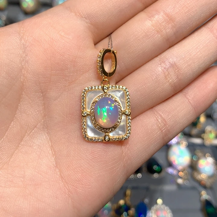 欧泊K福利吊坠银S925镶嵌