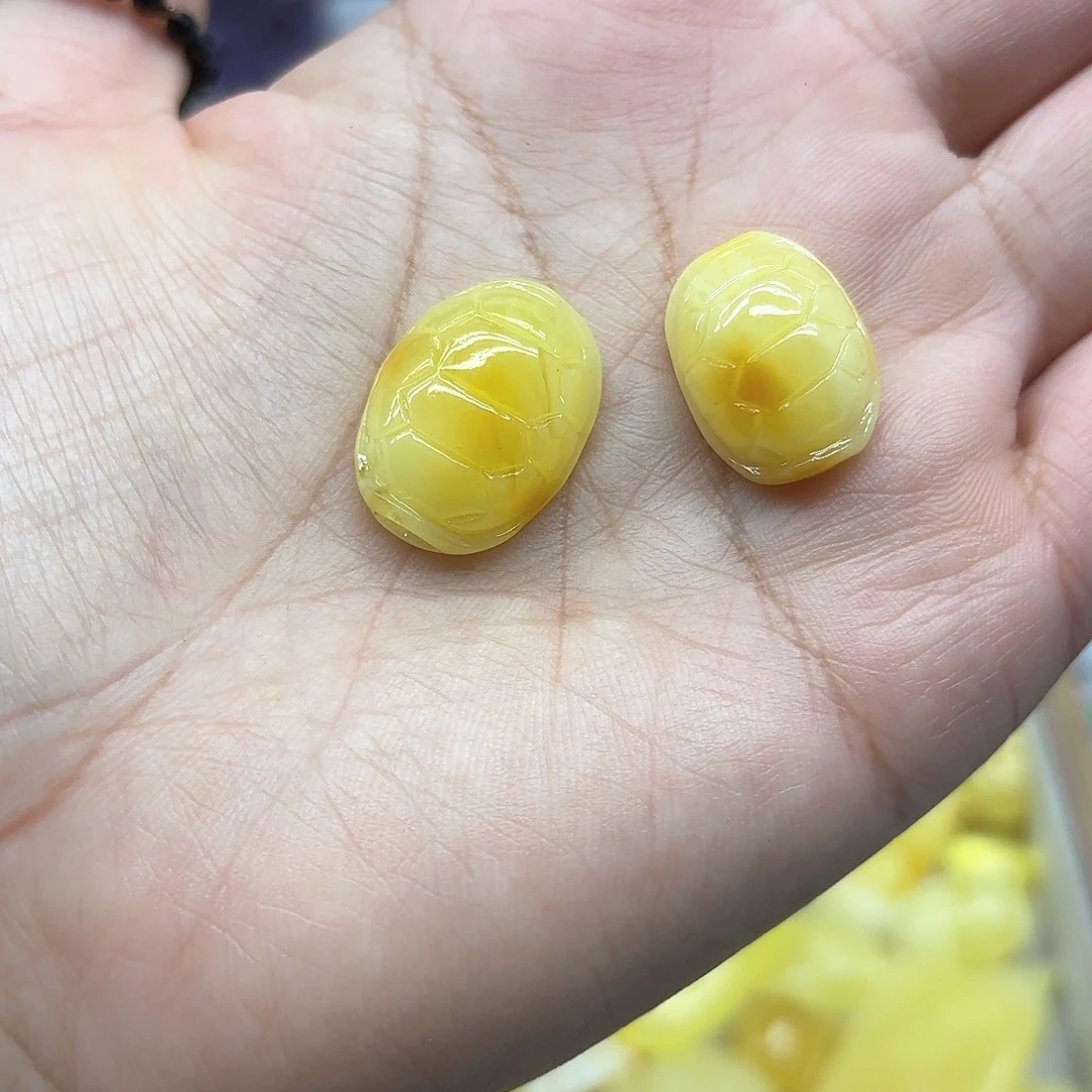 琥珀未镶嵌裸石配件