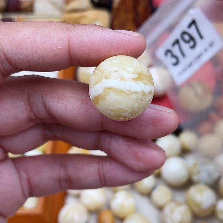 蜜蜡未镶嵌珠宝奇石粉21.1一线天