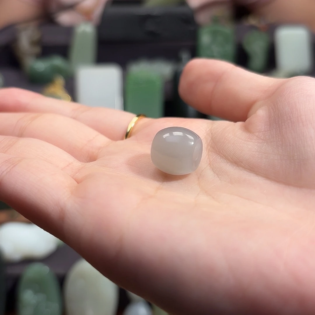 富***哥和田玉未镶嵌颈饰