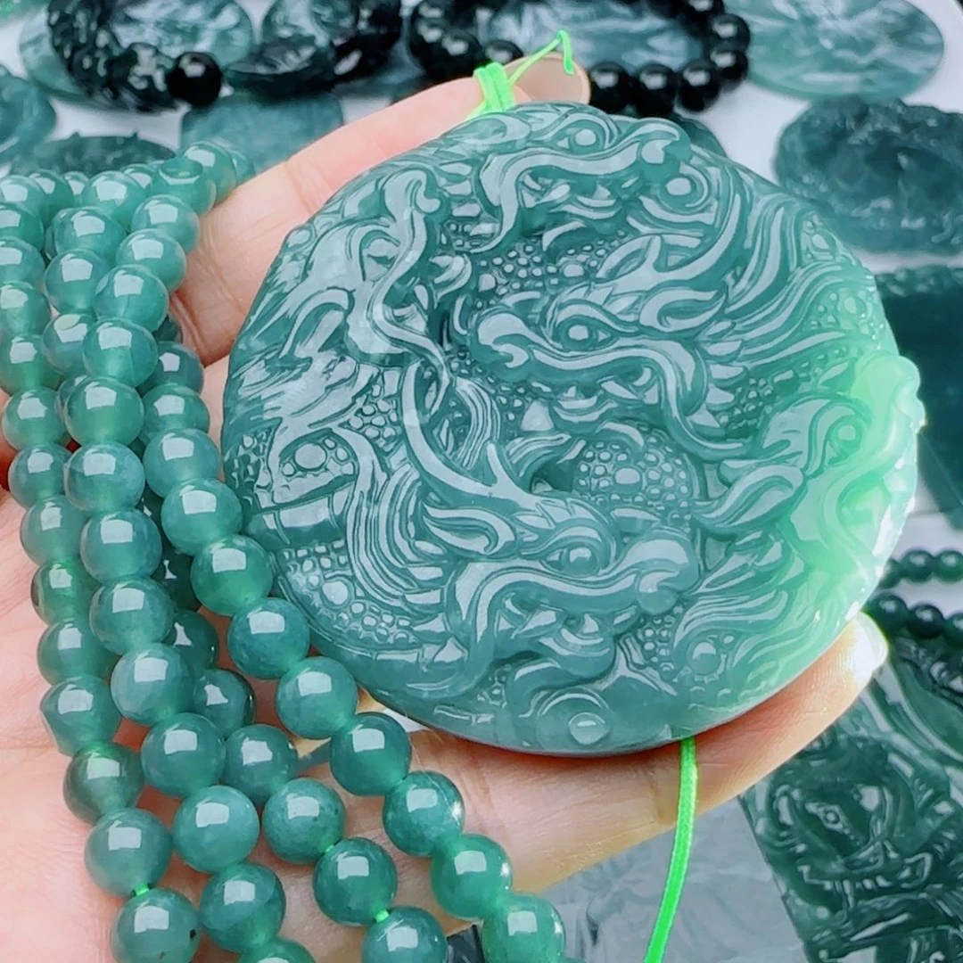 颈饰未镶嵌翡翠多样性发货天然的A货翡翠