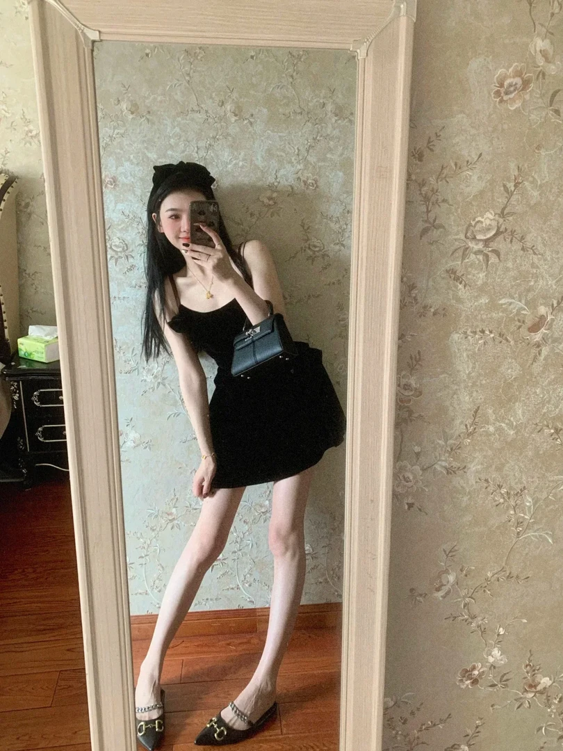 法式设计感辣妹气质薄款针织开衫外套女春季新款显瘦吊带连衣裙潮